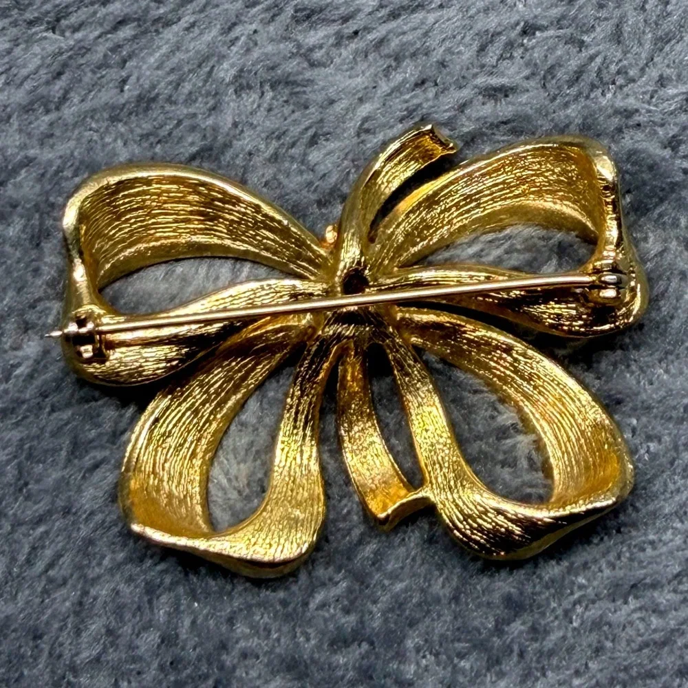 Vintage Gold Tone Bow‎ Brooch Pin Women's Fashion Accessory 2 in